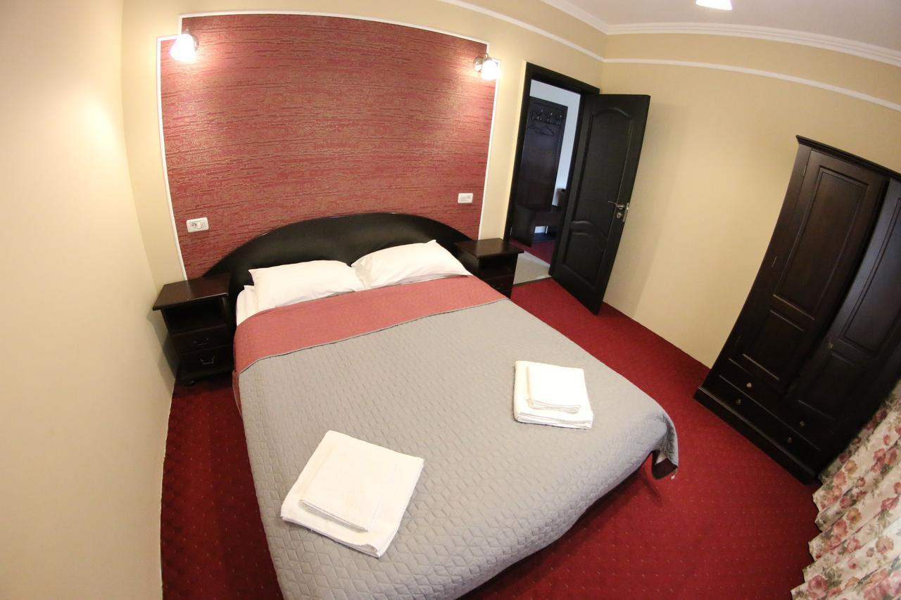 Casa Bucovineana Hotel Suceava Luaran gambar