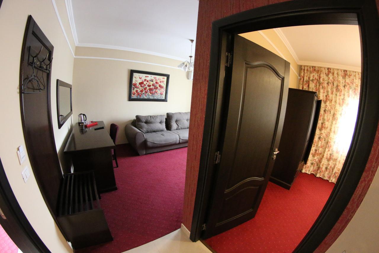 Casa Bucovineana Hotel Suceava Luaran gambar