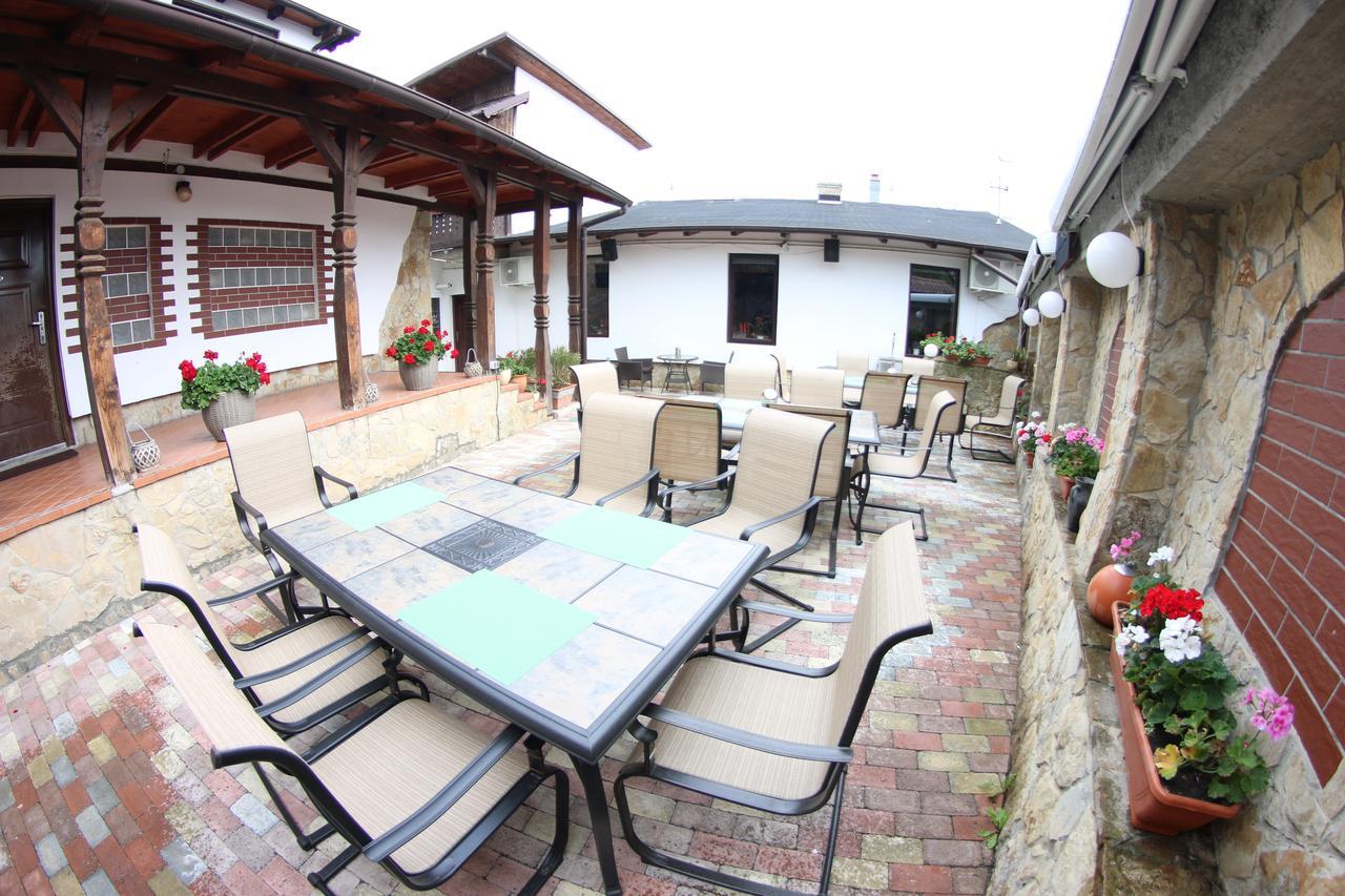 Casa Bucovineana Hotel Suceava Luaran gambar