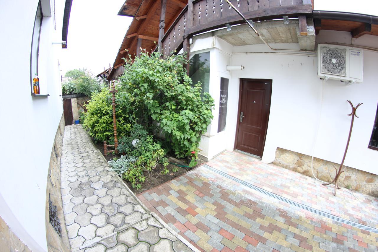 Casa Bucovineana Hotel Suceava Luaran gambar