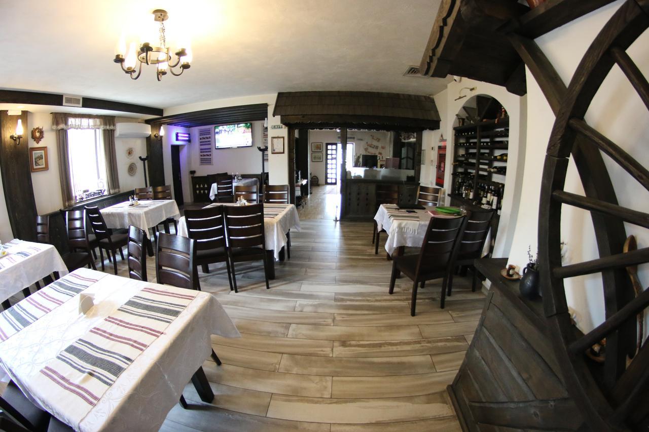 Casa Bucovineana Hotel Suceava Luaran gambar